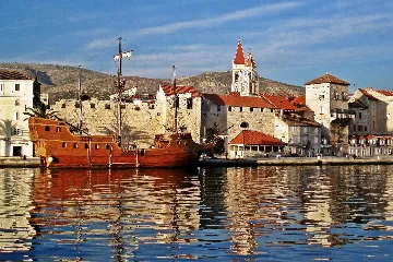 One-Bedroom Apartment with Balcony View in Trogir