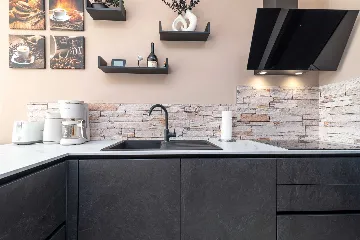 Trogir 2-Bedroom Apartment with Dedicated Parking