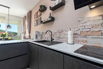 Trogir 2-Bedroom Apartment with Dedicated Parking