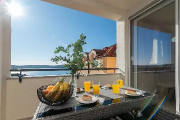 Trogir 2-Bedroom Apartment with Dedicated Parking