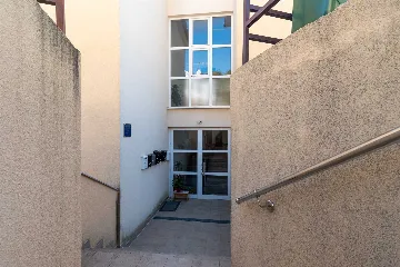 Trogir 2-Bedroom Apartment with Dedicated Parking