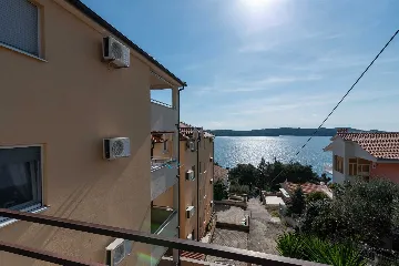 Trogir 2-Bedroom Apartment with Dedicated Parking