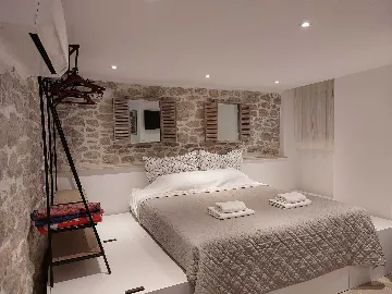1-Bedroom Apartment in Split for Up to 3 Guests