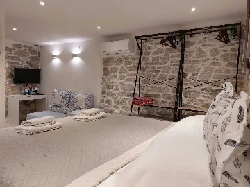 1-Bedroom Apartment in Split for Up to 3 Guests