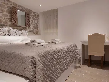 1-Bedroom Apartment in Split for Up to 3 Guests