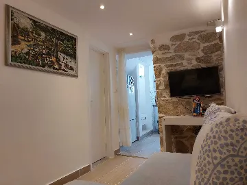 1-Bedroom Apartment in Split for Up to 3 Guests