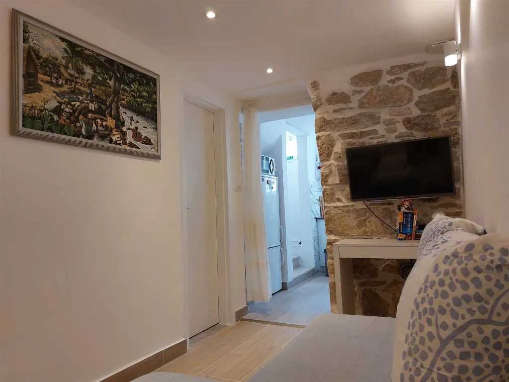 1-Bedroom Apartment in Split for Up to 3 Guests