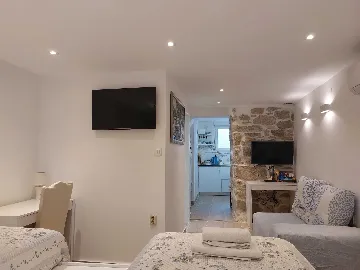 1-Bedroom Apartment in Split for Up to 3 Guests