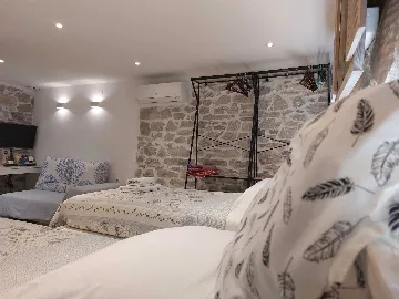 1-Bedroom Apartment in Split for Up to 3 Guests