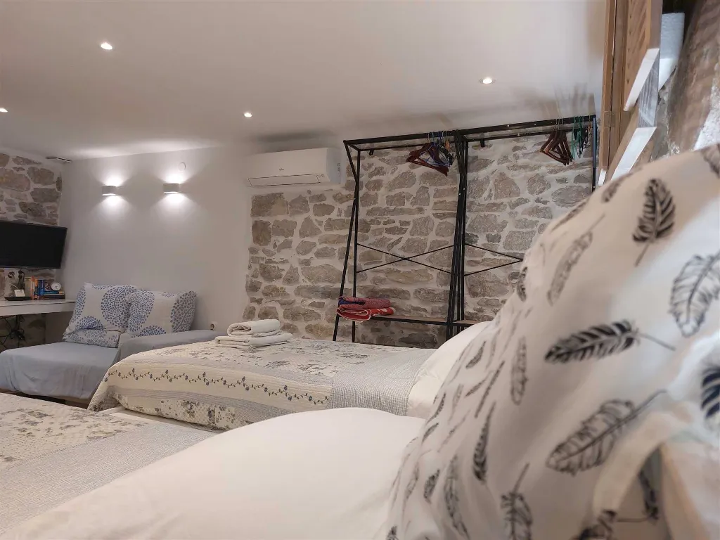 1-Bedroom Apartment in Split for Up to 3 Guests