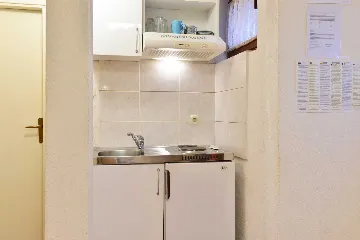 1-Bedroom Apartment in Split for 2–3 Guests