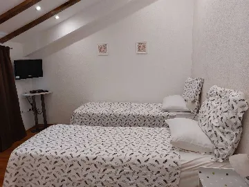 1-Bedroom Apartment in Split for 2–3 Guests