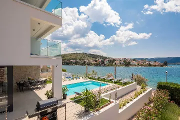 Žaborić Holiday House with Heated Pool for 12