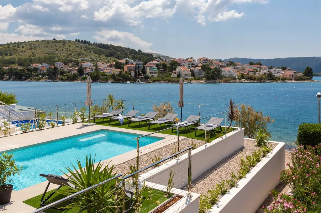Žaborić Holiday House with Heated Pool for 12