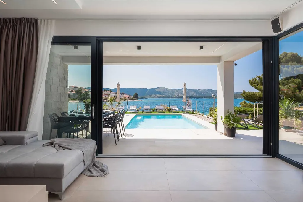 Žaborić Holiday House with Heated Pool for 12
