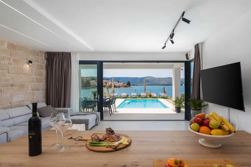Žaborić Holiday House with Heated Pool for 12