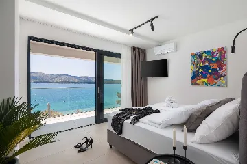 Žaborić Holiday House with Heated Pool for 12