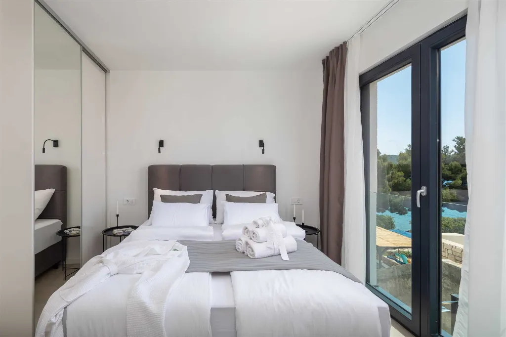 Žaborić Holiday House with Heated Pool for 12