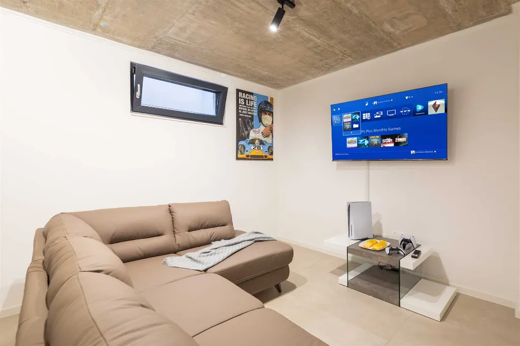 Žaborić Holiday House with Heated Pool for 12