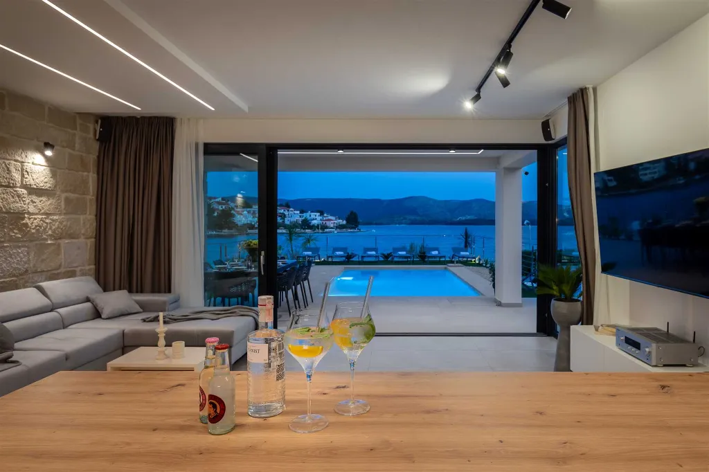 Žaborić Holiday House with Heated Pool for 12