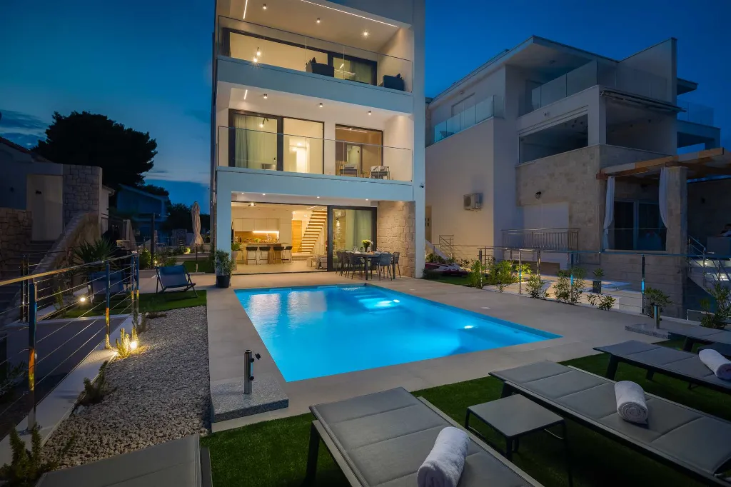 Žaborić Holiday House with Heated Pool for 12