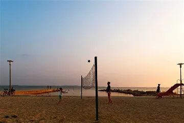 Holiday House in Privlaka (4 Bedrooms), Sleeps 8-10