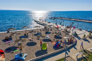 Holiday House in Privlaka (4 Bedrooms), Sleeps 8-10