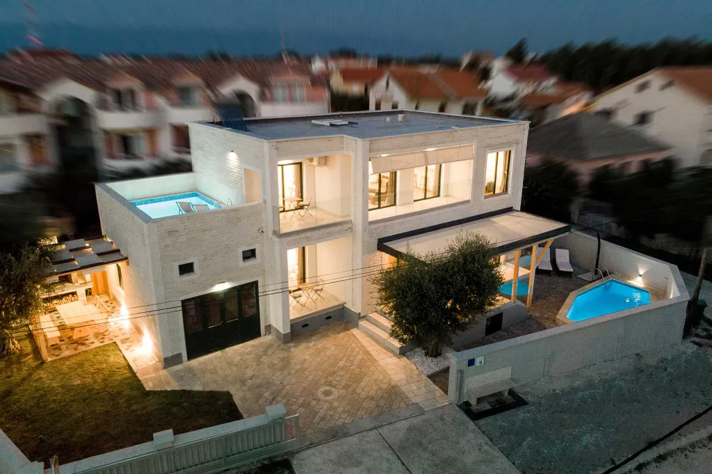 Holiday House in Privlaka (4 Bedrooms), Sleeps 8-10