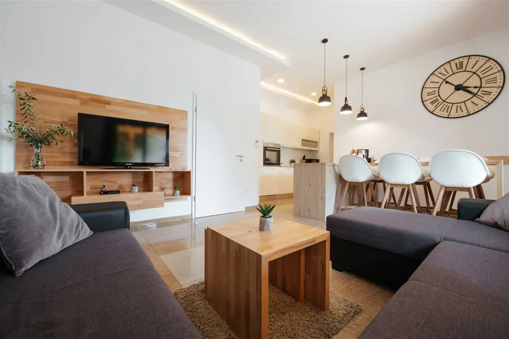Holiday House in Privlaka (4 Bedrooms), Sleeps 8-10