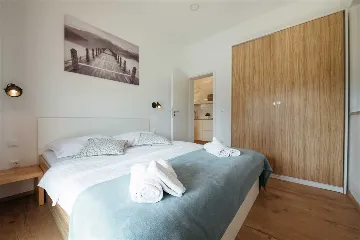 Holiday House in Privlaka (4 Bedrooms), Sleeps 8-10