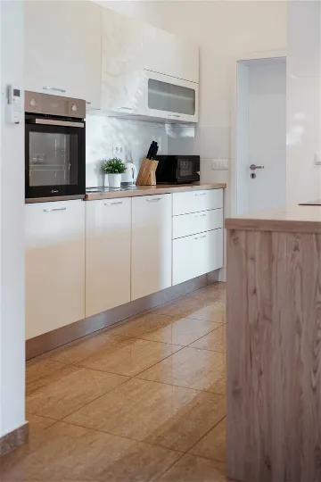 Holiday House in Privlaka (4 Bedrooms), Sleeps 8-10