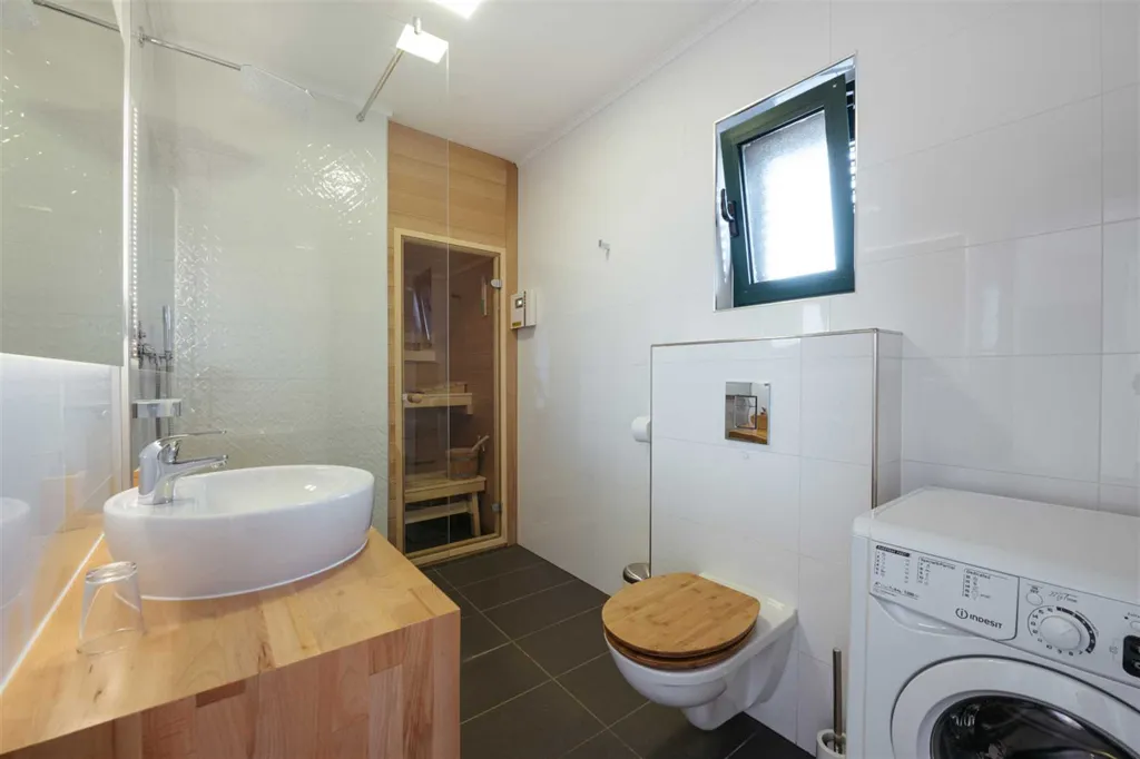 Holiday House in Privlaka (4 Bedrooms), Sleeps 8-10