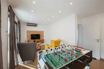 Holiday House in Privlaka (4 Bedrooms), Sleeps 8-10