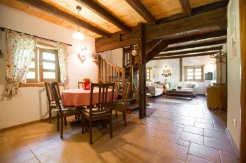 Prhoć Holiday House with 2 Bedrooms for 6