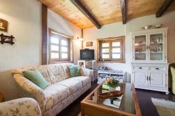 Prhoć Holiday House with 2 Bedrooms for 6