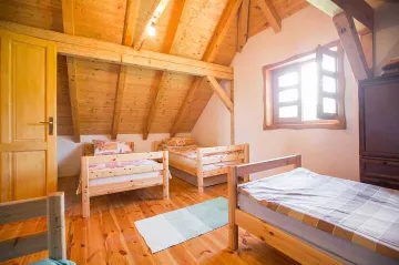 Prhoć Holiday House with 2 Bedrooms for 6