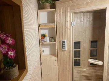 Prhoć Holiday House with 2 Bedrooms for 6