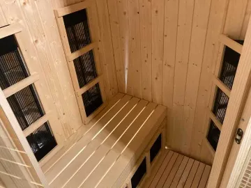 Prhoć Holiday House with 2 Bedrooms for 6