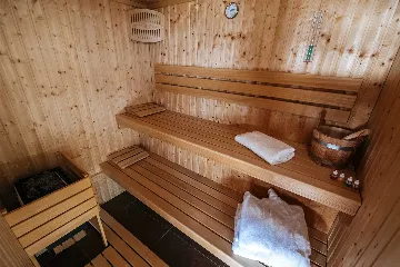 8-Bedroom Villa for 16 Guests in Poljica