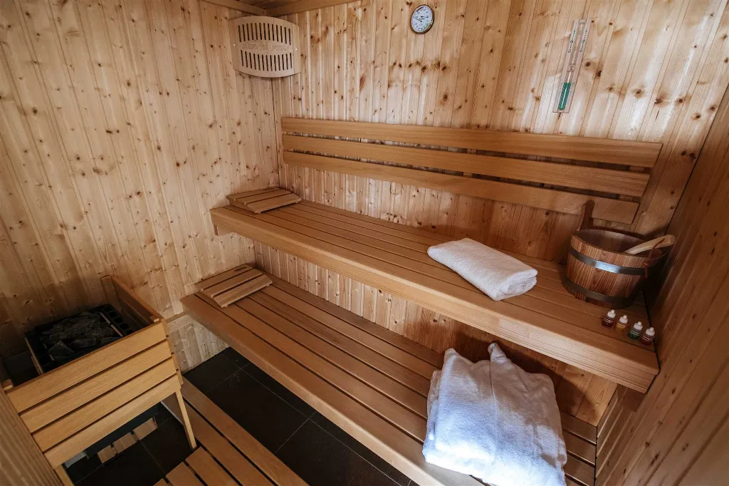 8-Bedroom Villa for 16 Guests in Poljica