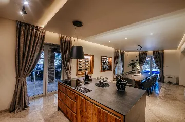 8-Bedroom Villa for 16 Guests in Poljica