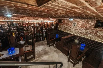 8-Bedroom Villa for 16 Guests in Poljica