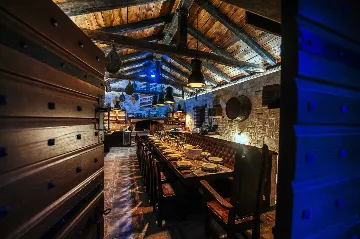 8-Bedroom Villa for 16 Guests in Poljica