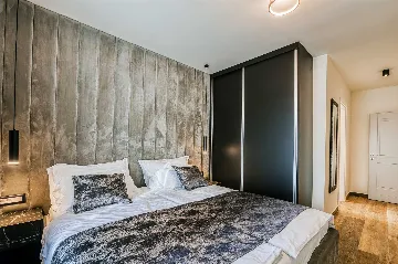 8-Bedroom Villa for 16 Guests in Poljica