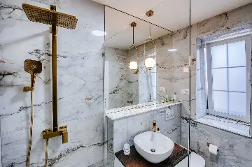 8-Bedroom Villa for 16 Guests in Poljica