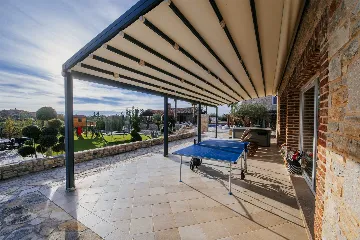 8-Bedroom Villa for 16 Guests in Poljica