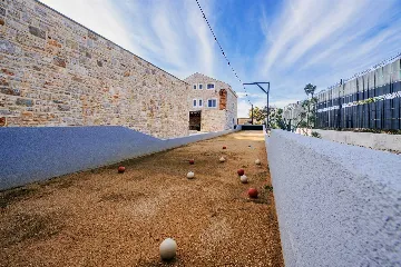 8-Bedroom Villa for 16 Guests in Poljica