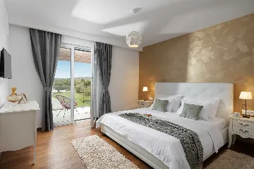 4-Bedroom Villa for 8 Guests in Sukošan, Croatia