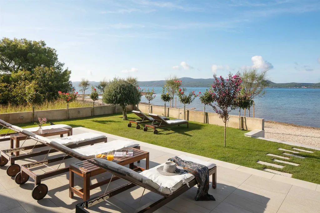 4-Bedroom Villa for 8 Guests in Sukošan, Croatia