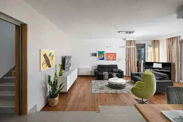 4-Bedroom Villa for 8 Guests in Sukošan, Croatia